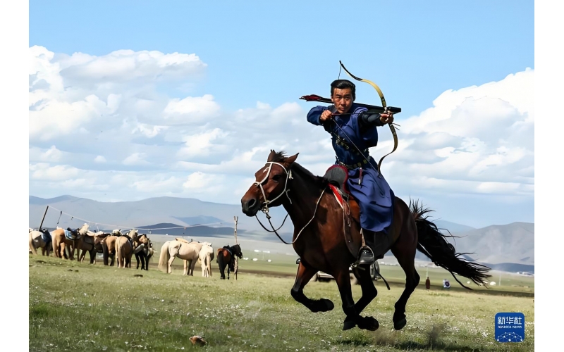 骑马射箭